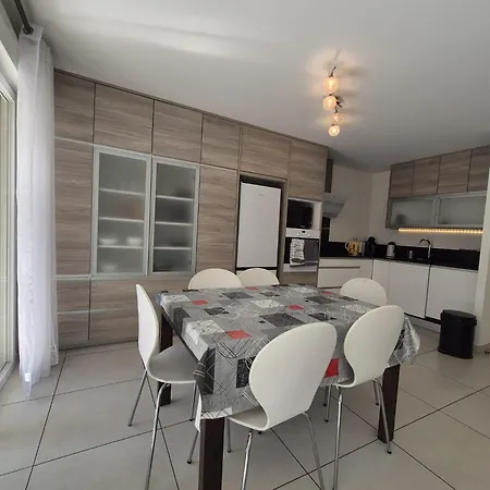 Appartement Appt 8pers - Centre Saint Maurice